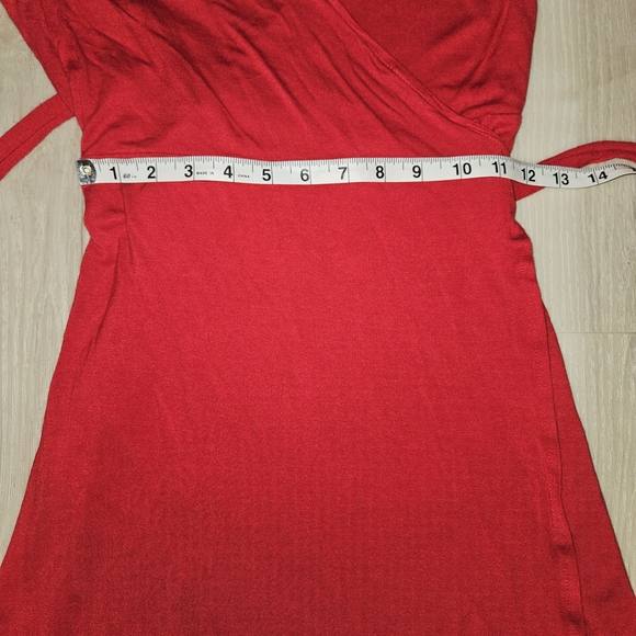 Old Navy Red Jersey Wrap Dress XS Rayon V-Neck Tie Waist Long Sleeve Fit & Flare - Picture 3 of 13